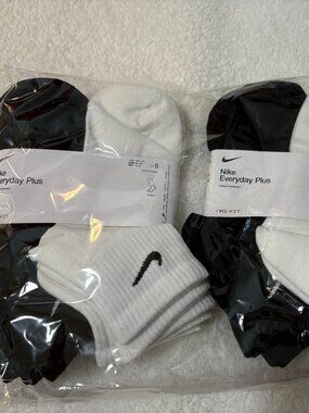 Nike Everyday Plus Dri-Fit NWT Ankle Sock 12 pack in Size M(men 6-8,women 6-10)
